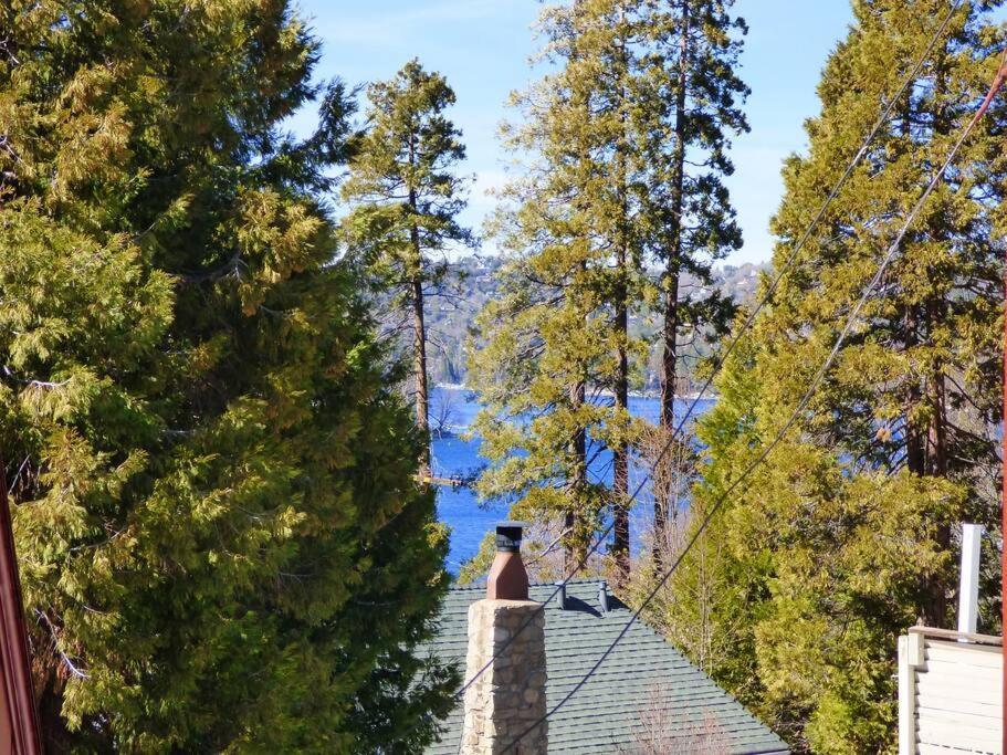 Villa Romantic Tiny Cabin- With Lake View! Lake Arrowhead Exterior foto